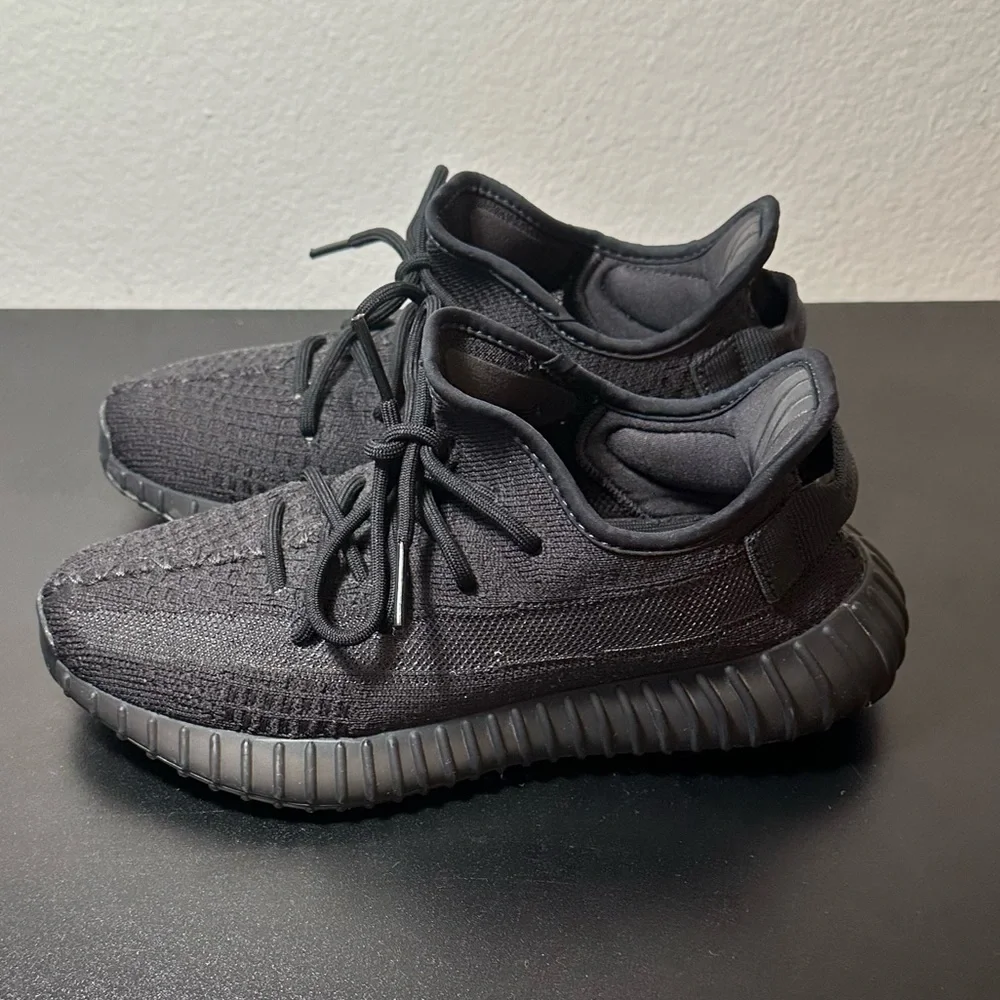 Unisex Adidas YEEZY BOOST 350 V2